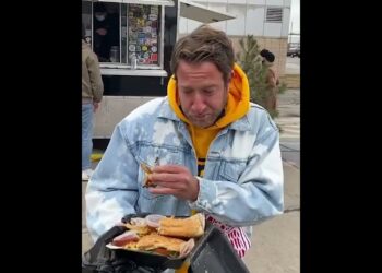 Dave Portnoy visits Detroit 75
