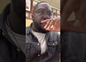 🤌 Detroit Coney Dogs 🤌 #Food #foodreview #shorts