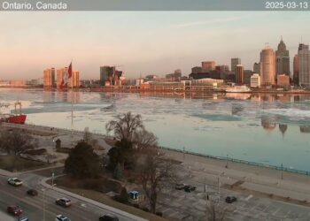 Live cam: Windsor, Ontario, Canada | Detroit Skyline, Michigan, USA