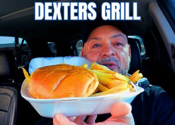 How JUICY Can A Burger Be? Detroit Food Review Episode 01 Dexters Grill