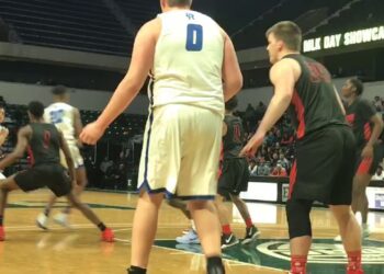Emoni Bates delivers clutch performance in Ypsilanti Lincoln’s win over Detroit Edison