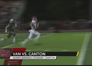 SPOTLIGHT GAME: Van remains undefeated after facing off against Canton