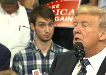 Smirking ‘Plaid Shirt Guy’ Upstages Trump During Montana Rally