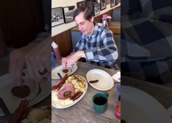 Bombardment breakfast at Bomber Restaurant in Ypsilanti