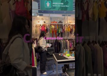 Welcome to Canton fair!             Booth: 6.1E20.🔥                                    #gymwears
