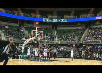 MHSAA Boy's Basketball Semi-Final Class B Wyoming Godwin Heights v Detroit Community