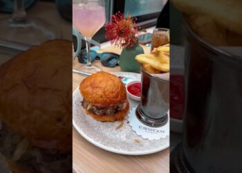Sunday Evening In Downtown Detroit | Things to do in Detroit