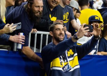 Michael Phelps Joins College GameDay in Ann Arbor! by Trending News