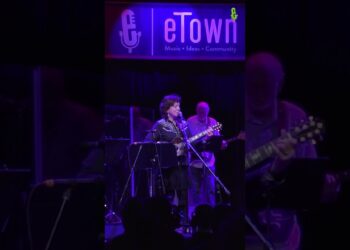 Ann Savoy – “Time Goes on My Love” (live on eTown)