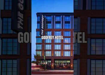 👉 SUBSCRIBE to stay up to date with news, real estate, events & all things Metro Detroit!