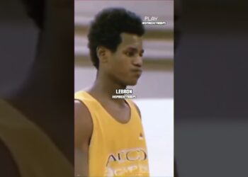 LeBron At 15 Years Old Could’ve Played In The NBA 🤯🐐 #shorts