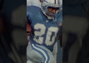 In 10 NFL seasons Barry Sanders NEVER rushed for fewer than 1,000 yards #nfl #football #detroitlions