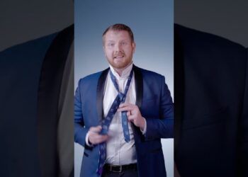 How to tie a tie: The Full Windsor Knot  #detroitweddings #howtotieatie