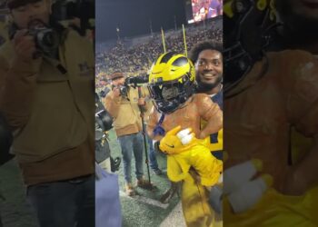 Michigan hoists Paul Bunyan trophy after 24-17 victory over Michigan State
