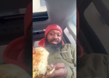 FIRST FOOD REVIEW!!! #Eastside #Detroit #FYP #Chef #subscribe #Comment #Like #BeardedChef