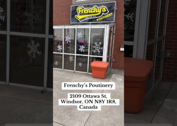Frenchy’s Poutinery Food Review in Windsor Canada #shorts #poutine #canada #foodreview