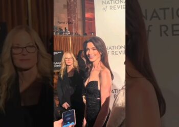NBRFilm Gala ✨️🔥 #annehathaway #bradleycooper #nrb #gala  #awards #awardshow #titanium #redcarpet