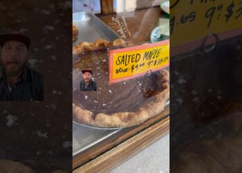The Best Pies In The World! Sister Pie In Detroit, Michigan #thebest #roadtrip #detroitvseverybody