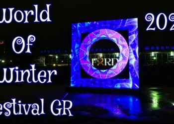 🌟 World of Winter Festival Grand Rapids Michigan 2024: Real Video & Sounds of Light Shows & Music 🇺🇲