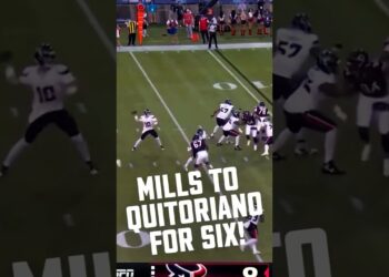 Hall Of Fame Game Mills Throws TD #houston #canton