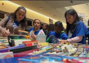 Detroit students find joy in reading during field trip to Bookstock sale