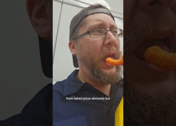 Detroit snack review #cheetos
