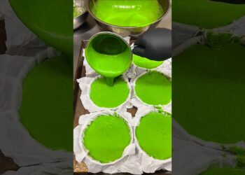 Delicious  Matcha grean cake #shorts #shortvideo #trending #foryou #food #vairalvideo #food #ytshort