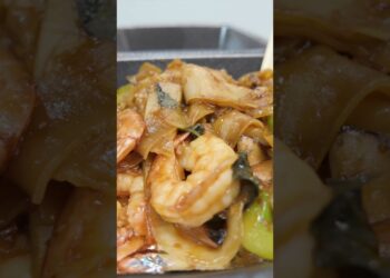 Curry Up And Wok This Way in Waco Texas #foodie #wacotx #food #foodshorts #thaifood