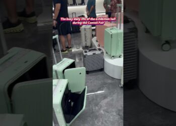 Busy daily life of Yiwu exhibition hall during the Canton Fair #canton #luggage #suitcase