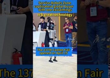 Service Robots Zone at Canton Fair captivates global buyers