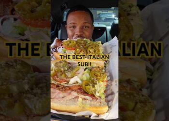 Amazing Subs!! #foodreview #foodcritic #mukbang #eating #foodie #sub #sandwich #viralshorts