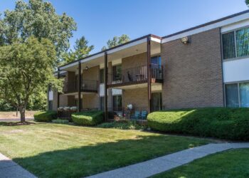 Traver Crossing Apartment Homes