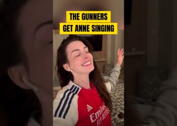 Hathaway Sings Arsenal’s Anthem #arsenal #realmadrid #shorts