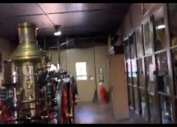 Fire station museum in Ypsilanti MI (Rare fire trucks, steam engines, Sirens, Lights, Bells, more)