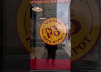 NYPD PIZZA IN ANN ARBOR. #pizza #annarbor #nypdpizza #food #eat #eating #michiganfood #Crimson710