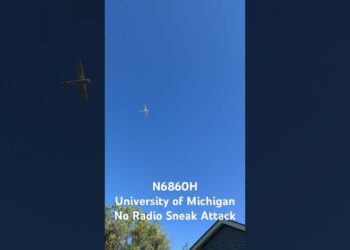 N6860H No Radio Sneak Attack University of Michigan Flyers #AerialStalker #aviation #flying