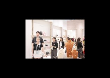 Canton Fair settlement screen🤩#music #chrisbella #shoes #fashion #ladybug