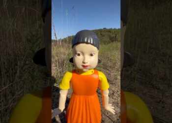 Real Life Squid Game Doll!
