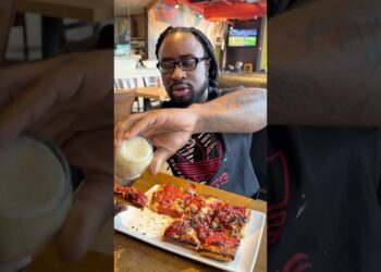 SPIN’s all- new Detroit-Style pizza is 🔥 #foodie #kansascity #ad #food #pizza #detroit #foodreview