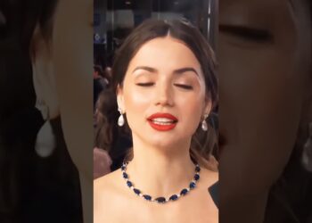 Ana de Armor ❤️ shorts video hot Hollywood actress #annehathaway #annatodd #keşfet