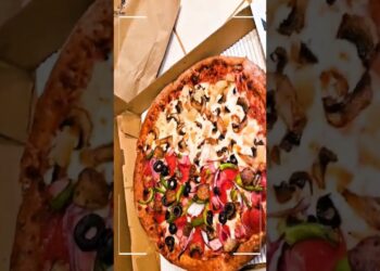 Long Beach Pizza at Valentino's: Detroit Style Pizza magic