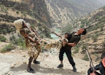 Rescue from the Abyss: Hussein against the wild caveman to reclaim his sister.