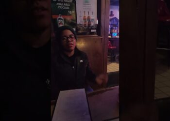 Part (2) ordering our food #pov #foodie #youtubeshorts #food #detroit #foodblogger #foodreview