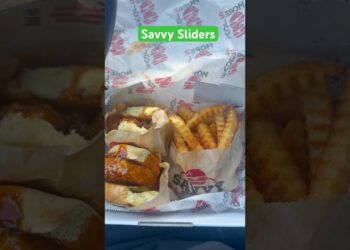Savvy Sliders food review 10. ​⁠Sweet Thai chicken @SavvySliders  #detroit #food #review #foodie