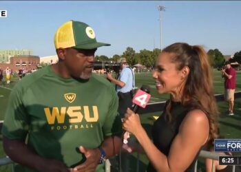 Exclusive sideline interview Michigan great Tyrone Wheatley at Wayne State