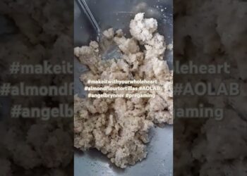 #makeitwithyourwholeheart #keto #almondtortillas #AOLAB #almondcrackers #angelbrynner #homemade easy