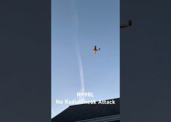 N99RL WTF No Radio Sneak Attack Nigel J Thompson Ann Arbor MI #aerialstalker #aviation #flying