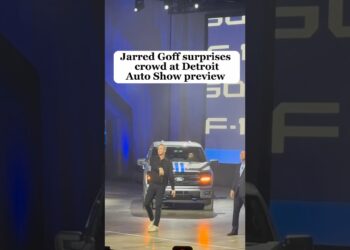 Detroit Lions player Jarred Goff surprised everyone at a Detroit Auto Show preview event #detroit