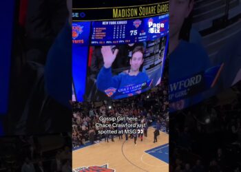 “Gossip Girl” star Chace Crawford is in the house for Knicks vs Pistons at MSG 👀🫖🗽 #shorts