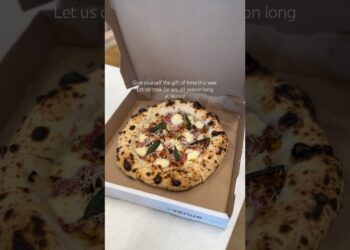 Give yourself the gift of time this year. Let us cook for you all season long at Venue!  #pizza